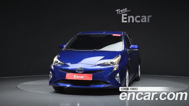 Toyota Prius 2018 — photo 3
