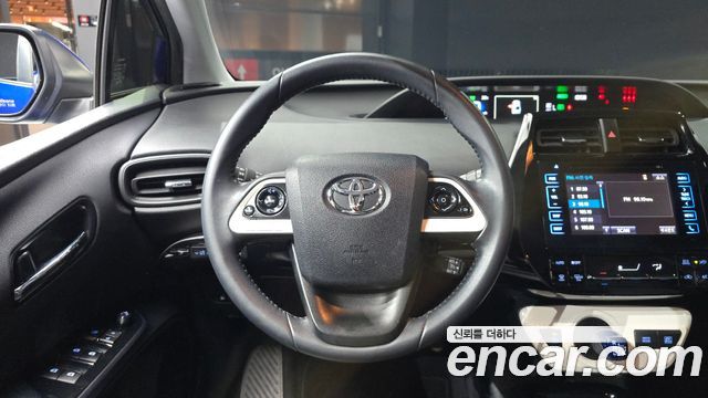 Toyota Prius 2018 — photo 19