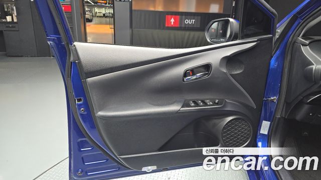 Toyota Prius 2018 — photo 14