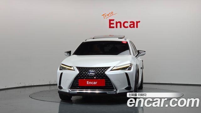 Lexus UX 2019 — photo 3