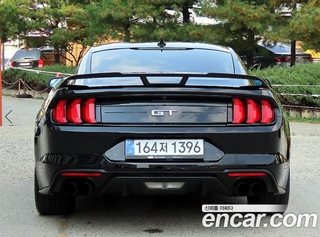 Ford Mustang 2020 — photo 4