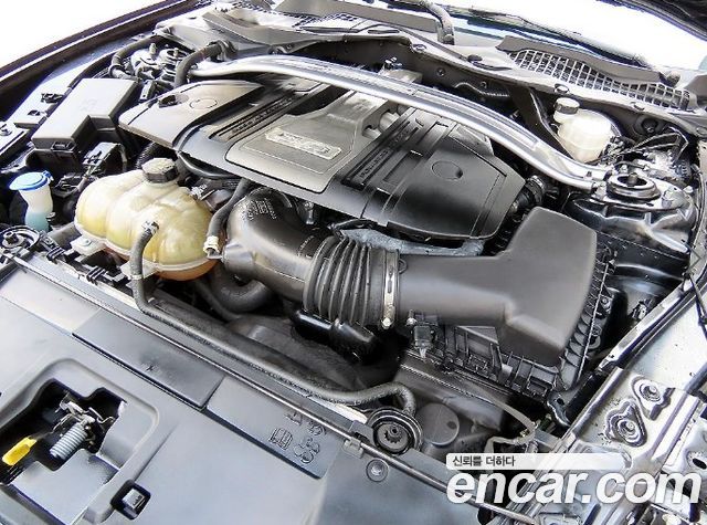 Ford Mustang 2020 — photo 17