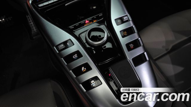 Mercedes-Benz AMG GT 2020 — photo 12
