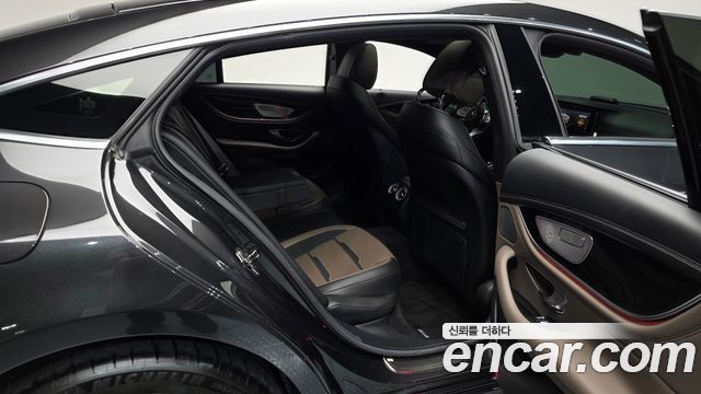 Mercedes-Benz AMG GT 2020 — photo 18