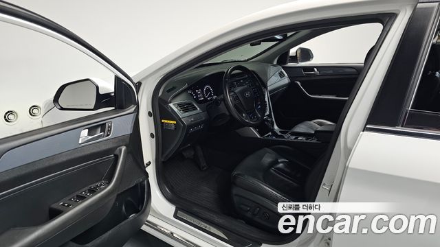 Hyundai Sonata 2015 — photo 13