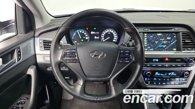 Hyundai Sonata 2015 — photo 19