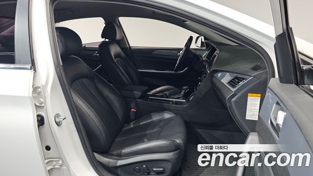 Hyundai Sonata 2015 — photo 16
