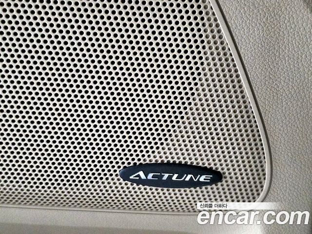 Kia Canival 2015 — photo 16