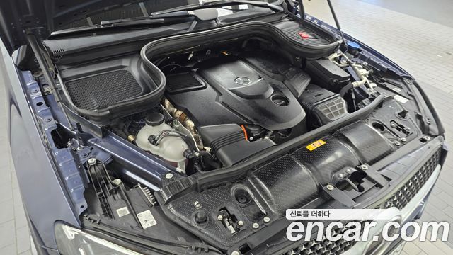 Mercedes-Benz GLE-Class 2023 — photo 6