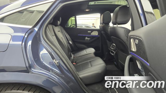 Mercedes-Benz GLE-Class 2023 — photo 17