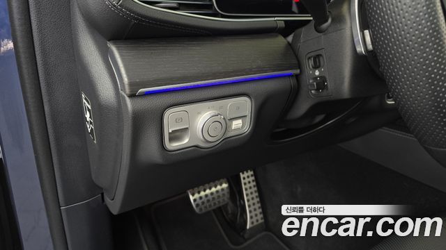 Mercedes-Benz GLE-Class 2023 — photo 26