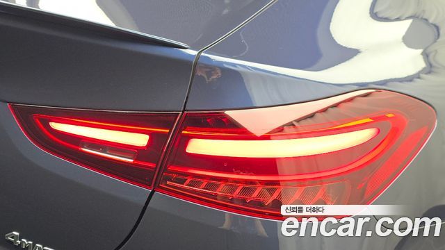 Mercedes-Benz GLE-Class 2023 — photo 9