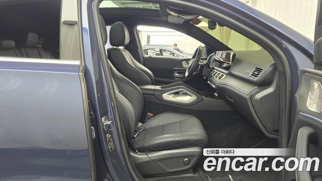 Mercedes-Benz GLE-Class 2023 — photo 16