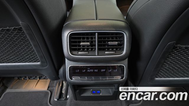 Mercedes-Benz GLE-Class 2023 — photo 31