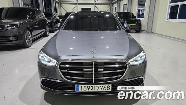 Mercedes-Benz S-Class 2023 — photo 3
