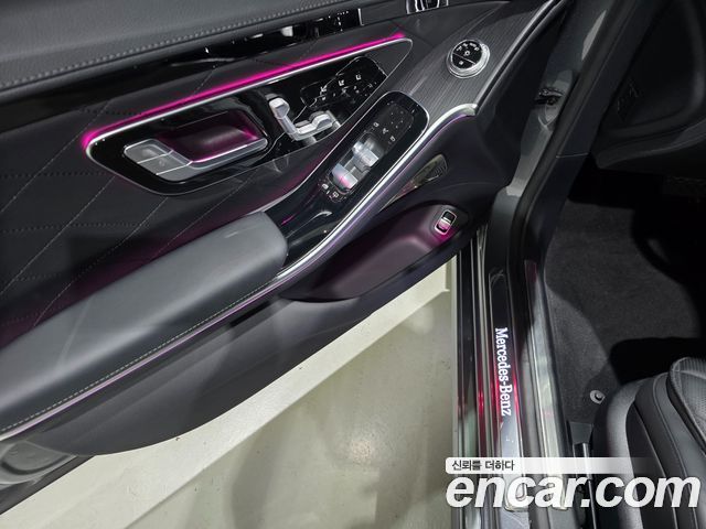 Mercedes-Benz S-Class 2023 — photo 9