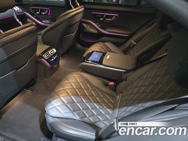 Mercedes-Benz S-Class 2023 — photo 12
