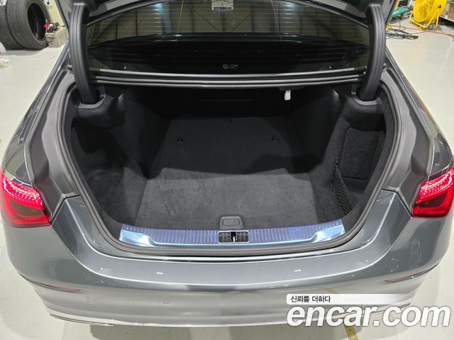 Mercedes-Benz S-Class 2023 — photo 14