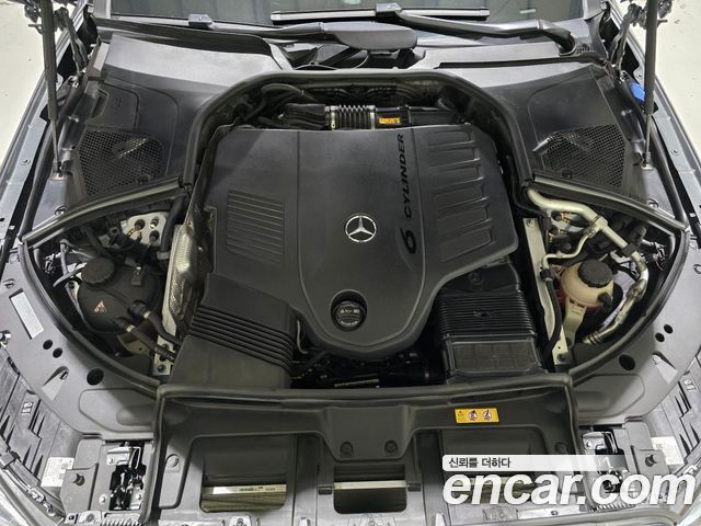 Mercedes-Benz S-Class 2023 — photo 16