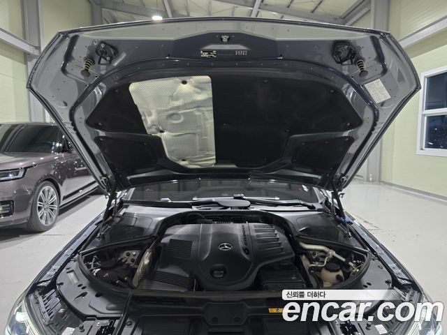 Mercedes-Benz S-Class 2023 — photo 17