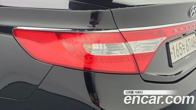 Hyundai Grandeur 2017 — photo 9