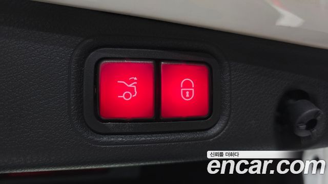 Mercedes-Benz E-Class 2022 — photo 37