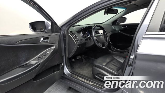 Hyundai Sonata 2013 — photo 10