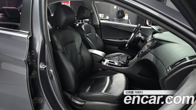 Hyundai Sonata 2013 — photo 11