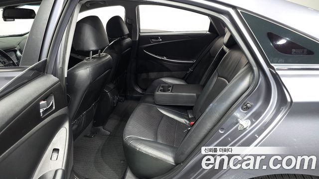 Hyundai Sonata 2013 — photo 12