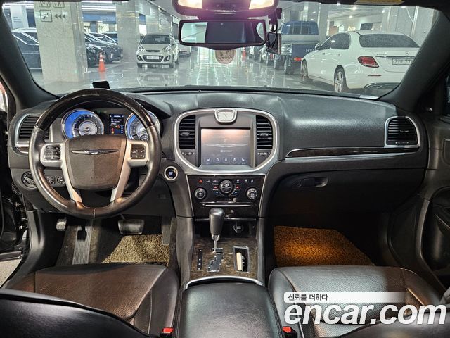 Chrysler 300C 2014 — photo 7