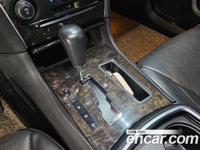 Chrysler 300C 2014 — photo 9