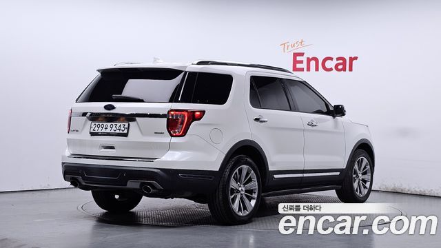 Ford Explorer 2018 — photo 2