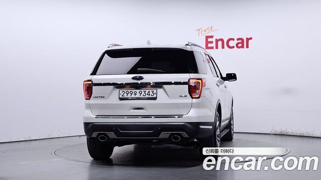 Ford Explorer 2018 — photo 4
