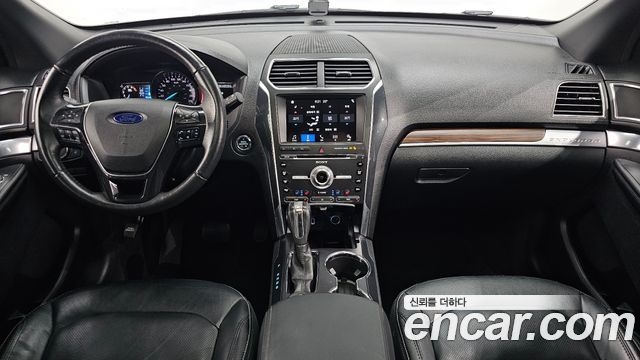 Ford Explorer 2018 — photo 7