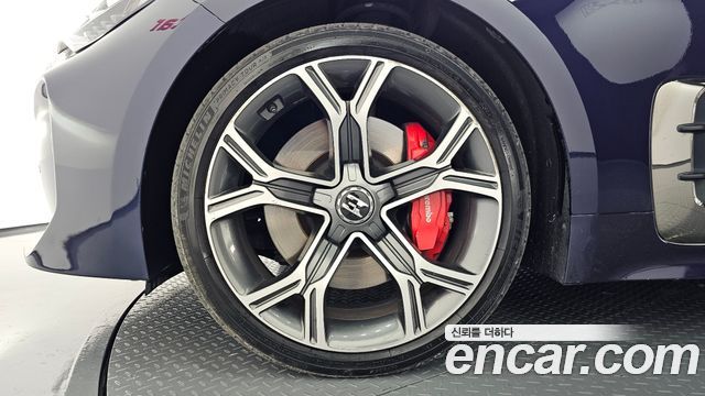 Kia Stinger 2018 — photo 5