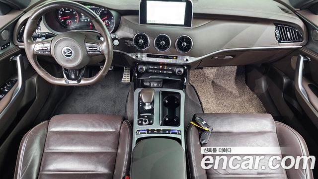 Kia Stinger 2018 — photo 10