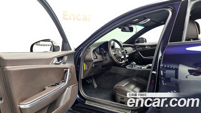 Kia Stinger 2018 — photo 13