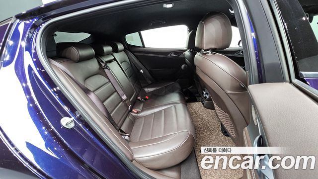 Kia Stinger 2018 — photo 18