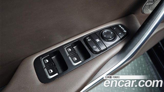 Kia Stinger 2018 — photo 19