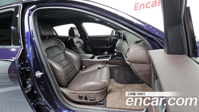 Kia Stinger 2018 — photo 16