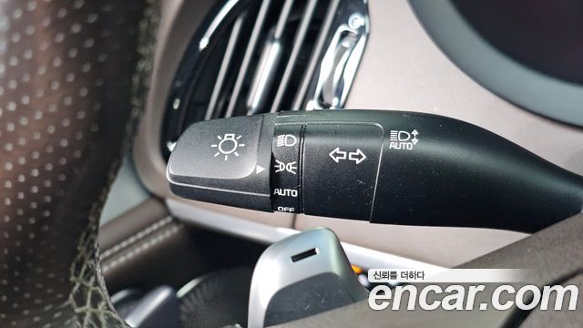 Kia Stinger 2018 — photo 29
