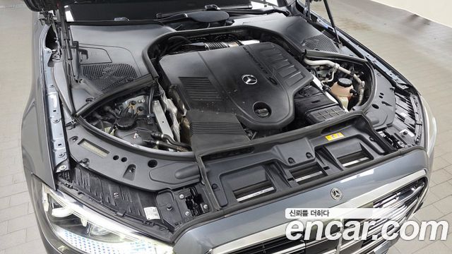 Mercedes-Benz S-Class 2022 — photo 6
