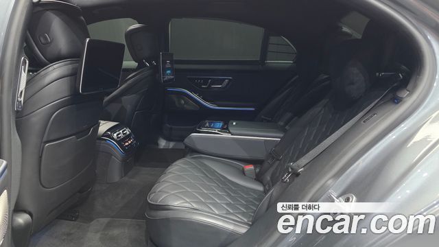 Mercedes-Benz S-Class 2022 — photo 16