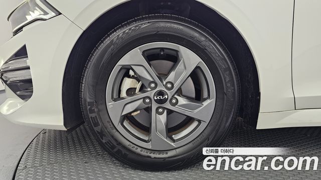 Kia K5 2023 — photo 5