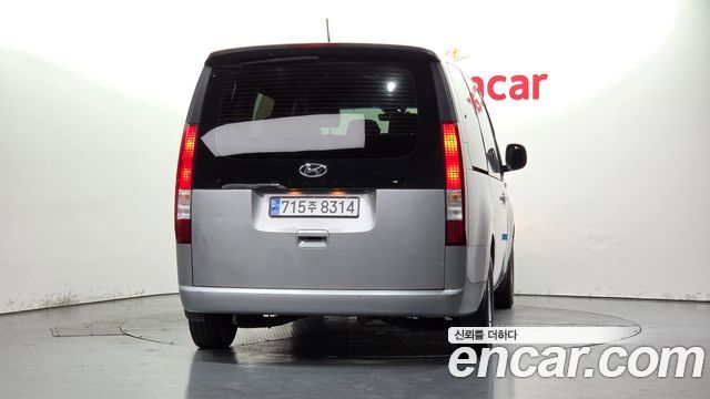 Hyundai Staria 2022 — photo 4