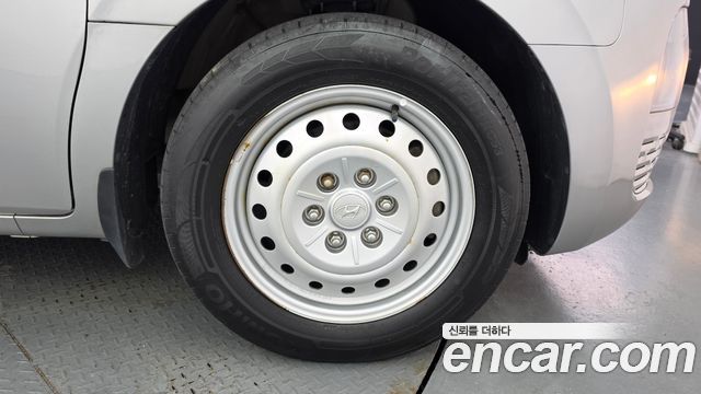 Hyundai Staria 2022 — photo 5