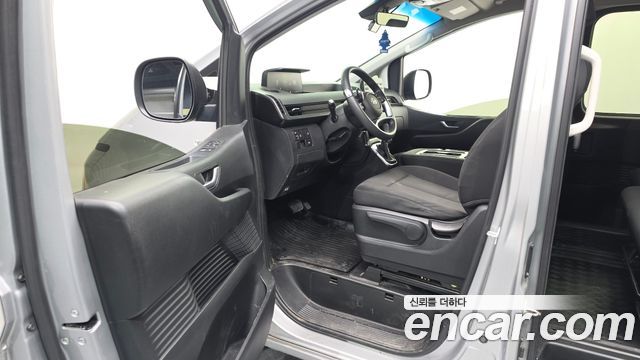 Hyundai Staria 2022 — photo 13