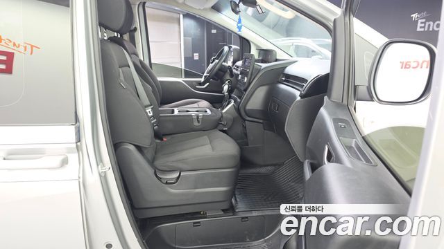 Hyundai Staria 2022 — photo 17