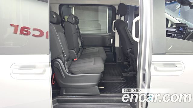 Hyundai Staria 2022 — photo 18