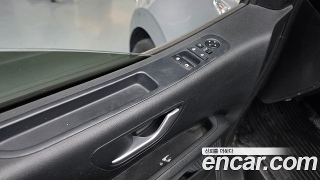 Hyundai Staria 2022 — photo 23